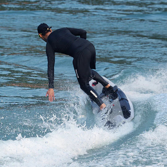 Can jet surfboards be used in seawater? Suitable waters and precautions